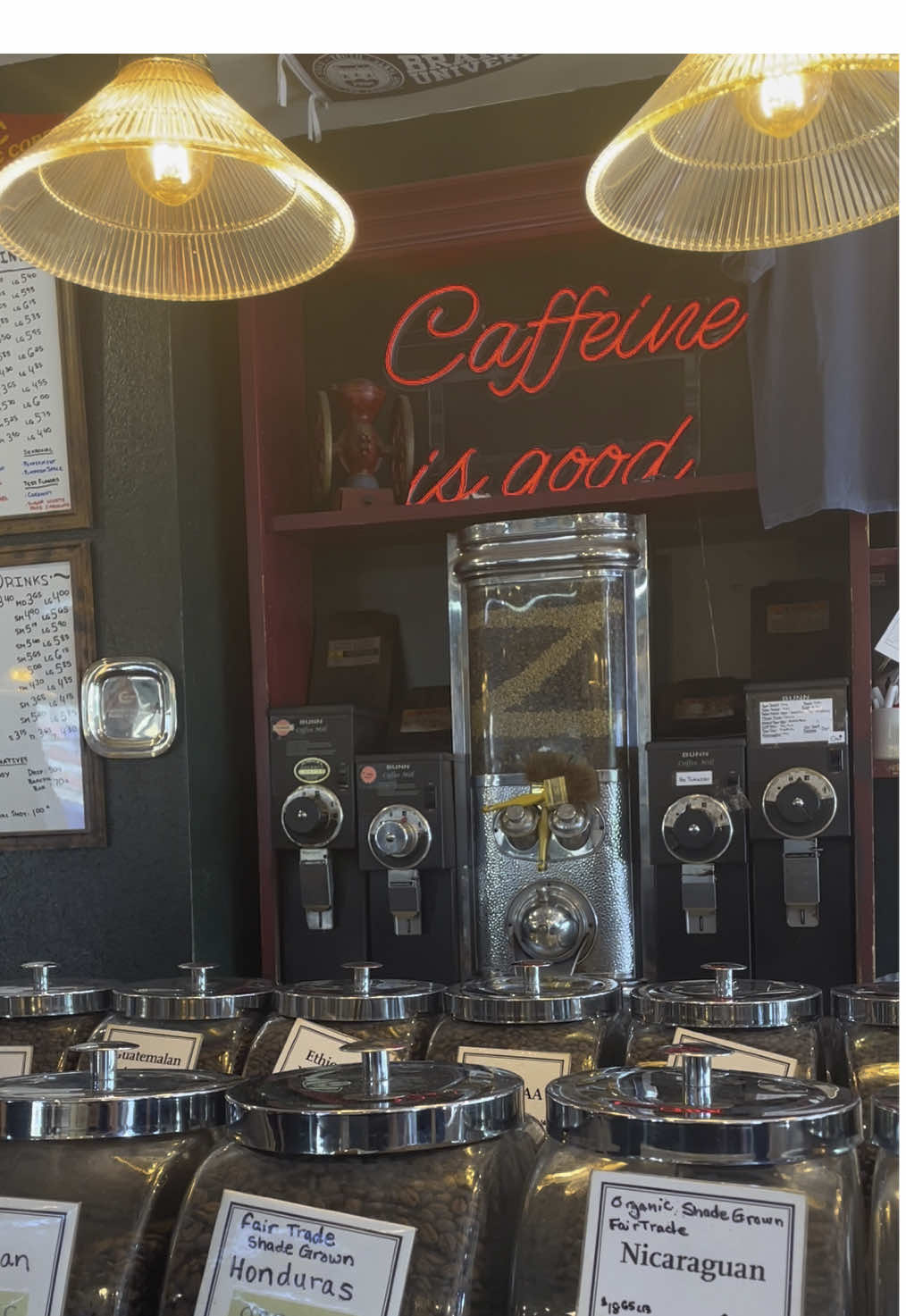 We love a cute coffee shop #newcanaan #connecticut #coffeetiktok #coffeeshop #fairfieldcounty #stamfordct #coffee 