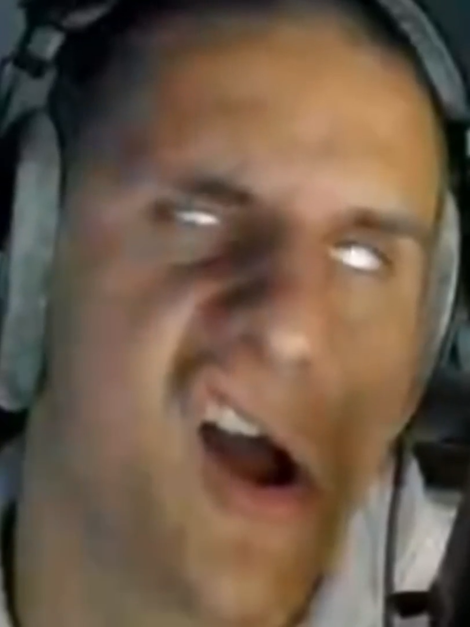 dude was having a real good time.. (cred. apslayz | jackusprieus)