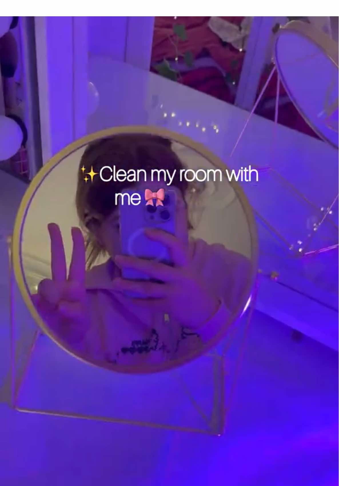 Cleaning my room with me 🎀 جمعت بيتي معاكم 🧼🧺🧹 #morroco #شعب_الصيني_ماله_حل😂😂 #cleaningmyroom 