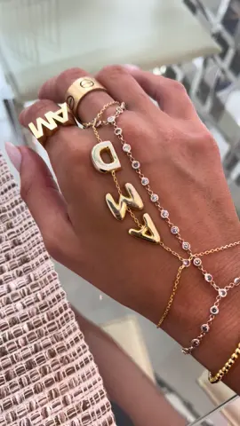 Stacked up handchains😍