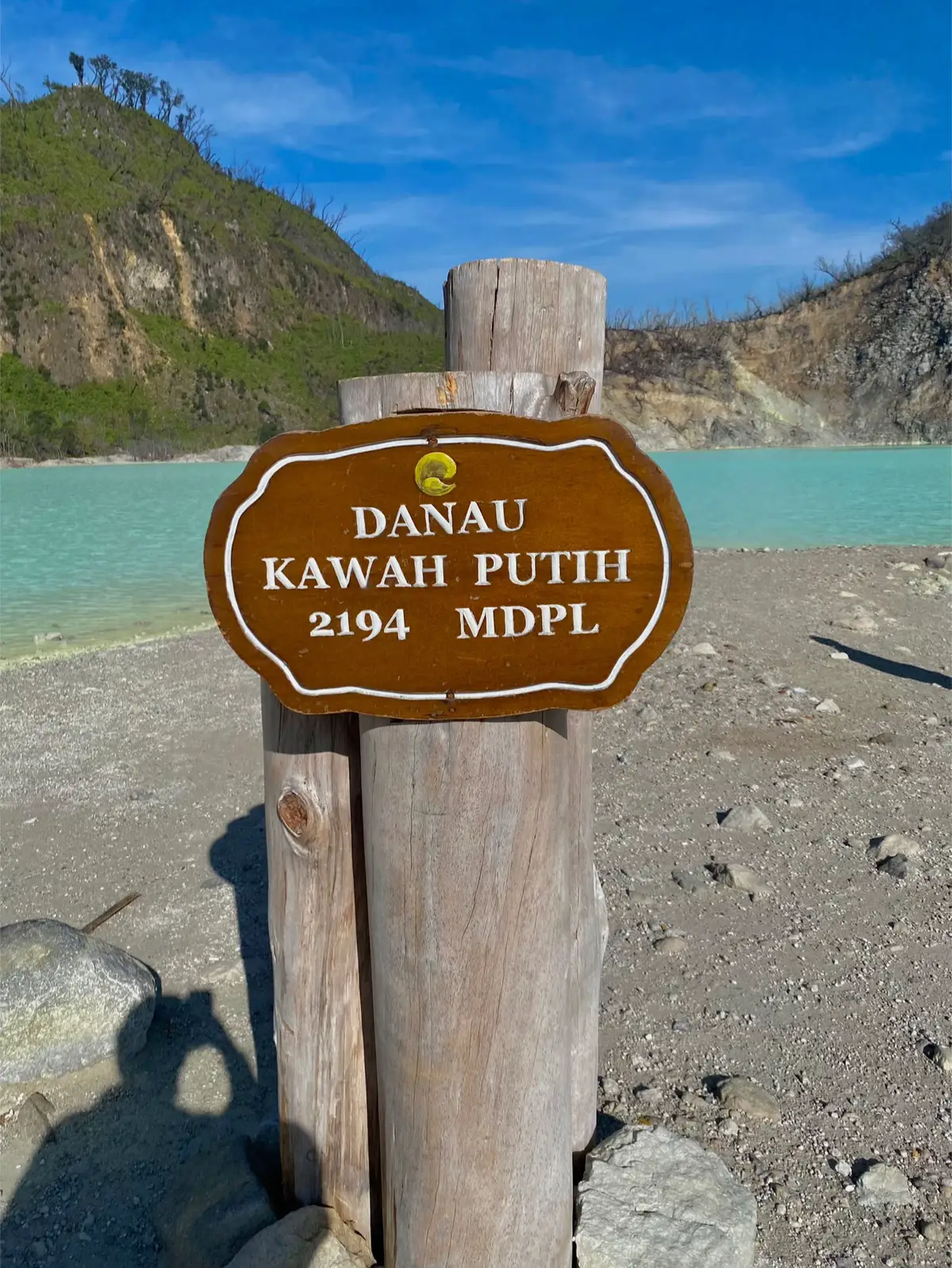 #fypage #fypシ゚viral #fypp #kawahputih #kawahputihciwideybandung #kawahputihbandung #exploreciwidey #infobandung #bandung #ciwidey #spotfoto #explorepage #wisatabandung #wisataciwidey #fyp 