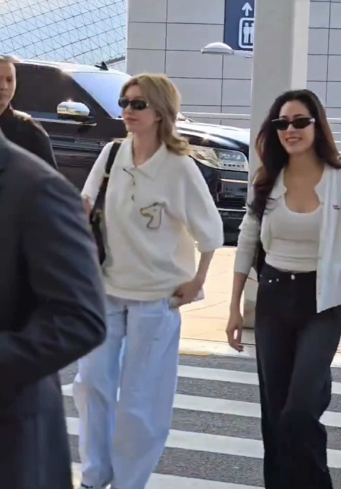 LingOrm at InCheon to BKK airport 😘💫💜🦋 safe flight baby  #Lingorm #หลิงออม #linglingkwong #หลิงหลิงคอง #ormkornnaphat #ออมกรณ์นภัส #xuhuong@Lingling Kwong @ออมออมเอง:^D 