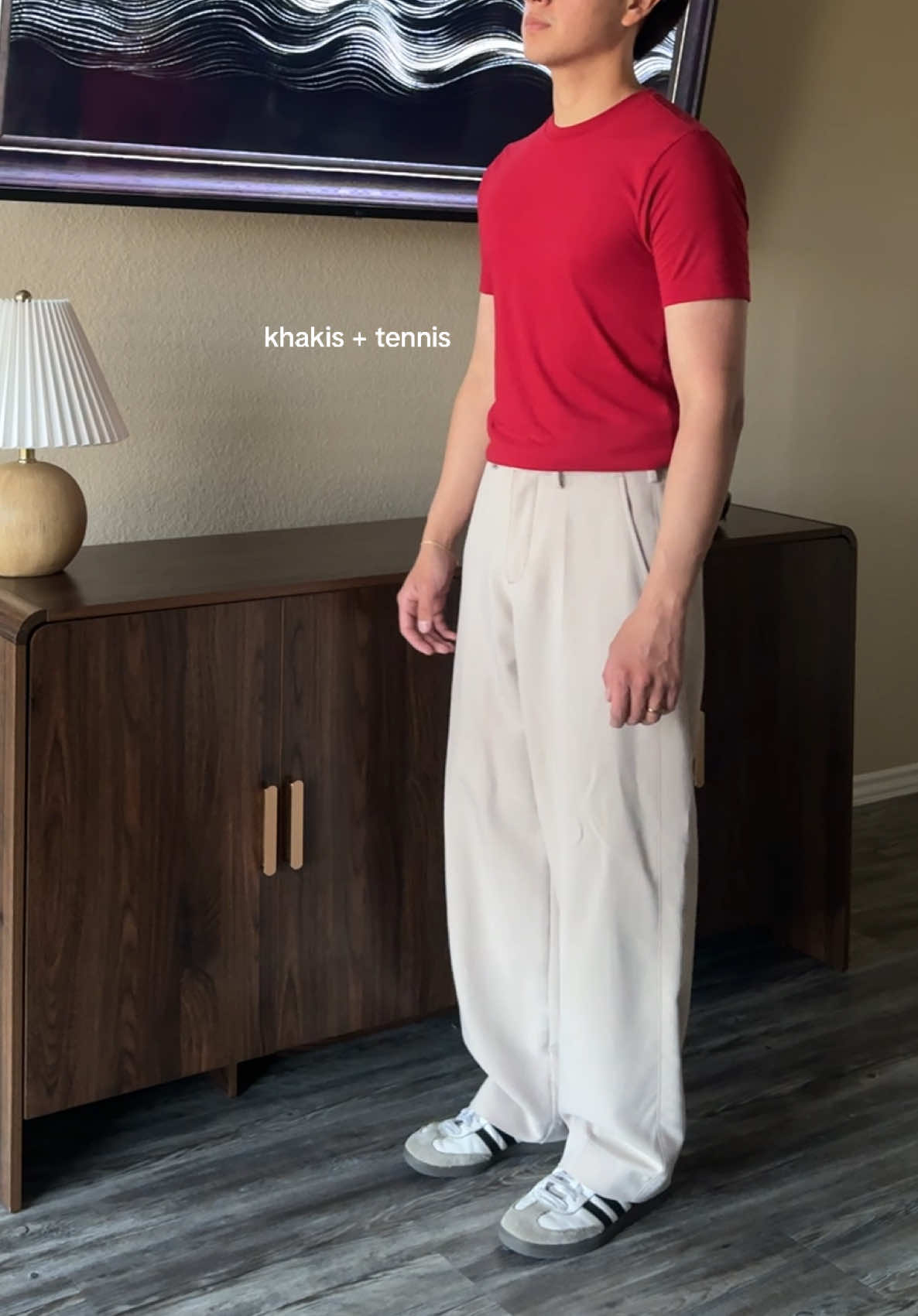 fitted shirts & baggy pants are elite 