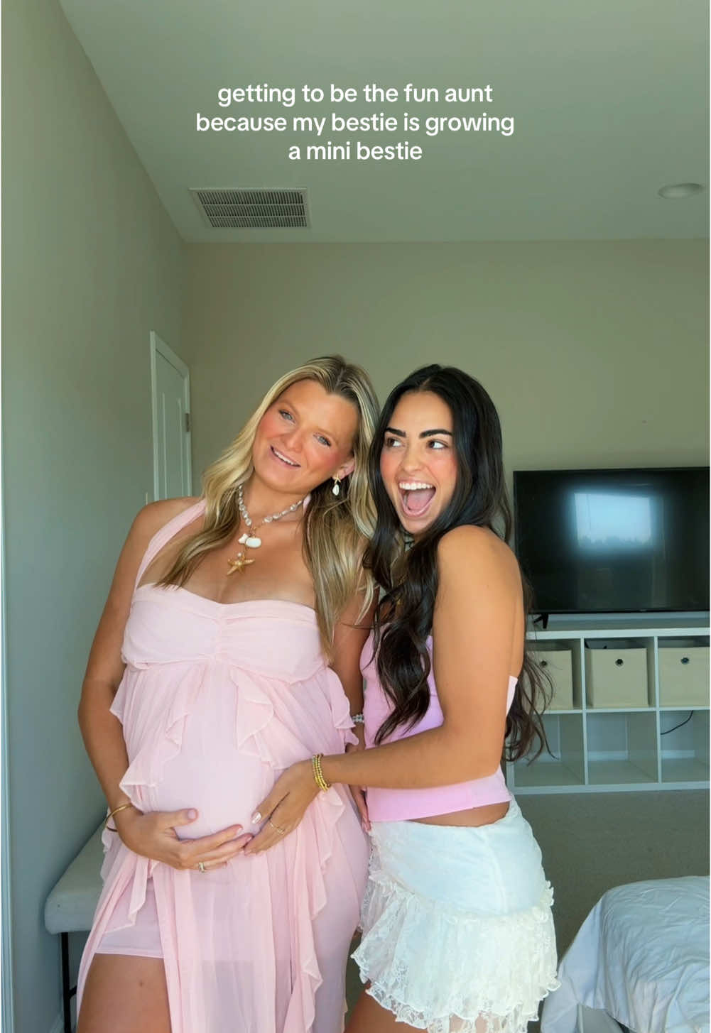 one of the best titles 🥰🌸 @Maddie Burch #auntlife #pregnancy #bestie 