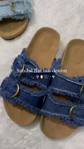 New Arrival❤ MYSHOES Nelsy Sepatu Bahan PU Leather Berat 650gram Heels 2.5cm Insole : 36 : 23cm 37 : 23,5cm 38 : 24cm 39 : 24,5cm 40 : 25cm Color : Darkblue, Lightblue