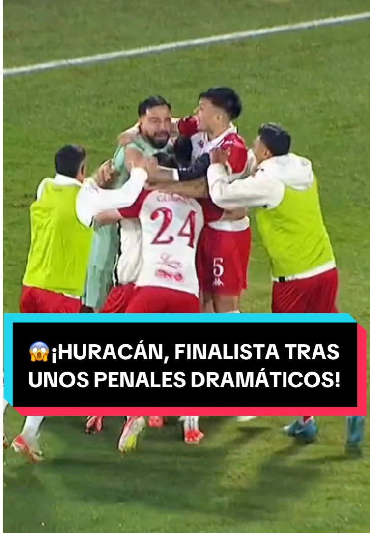 ¡UNA DEFINICIÓN DE LOCOS! 🤯🔥 #Huracán se impuso 6-5 en los penales ante #Independiente y se metió en la FINAL del #TorneoApertura ✅🎈 ▶️ Mirá nuestros partidos de 🇦🇷 #LigaProfesional en #DisneyPlus #TikTokDeportes #Galindez #futbolargentino