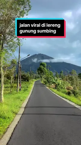 Gagahnya gunung sumbing 😍😍 . . . . . . #magelang24jam #soundviral #gunungsimbing #piknikkaliangkrik 