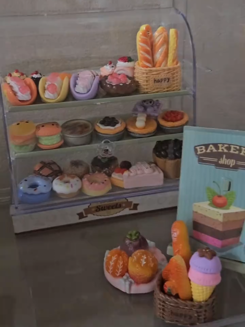 #미니어처의 세계로 퐁당 #취미미니 #미니어처로 꾸민 빵집 #선물과 첫구매 한 것들은 소장각  #베이커리 맛집 