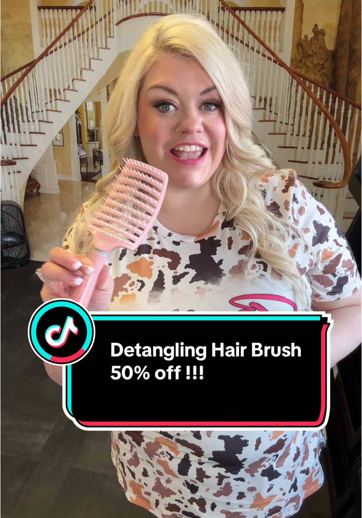 Tough on tangles, easy on scalp! @FabD Beauty 💄💗 vent brush. #hairbrush #detangler #BeautyTok #hairstylist 