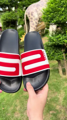 Mẫu dép chữ SHARK về đủ màu cho Ae tham khảo ạ. Cả nam nữ đi ok nhe #xuhuong #depnamnu #dephottrend #depnamdep #depboypho 