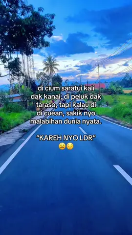 Dia yang maraso sanak tu😅😅🫵🏼#lewatbranda #tiktokviral #trendingtiktok #brandatiktok #lewatberandafyp #fyppppppppppppppppppppppp #minangtiktok #fypシ゚ #misramolai 