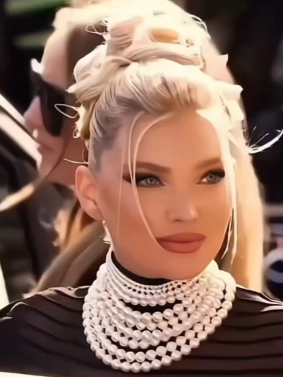 Elsa Hosk  #foryoutiktok  #fyp #models #fashion  #elsahosk #TikTokFashion  #beauty #foru 