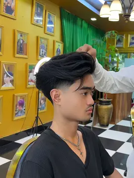 បងមកផ្លាស់ប្តូរម៉ូតសក់នៅ@T-Relax Barber shop #hairstyle 