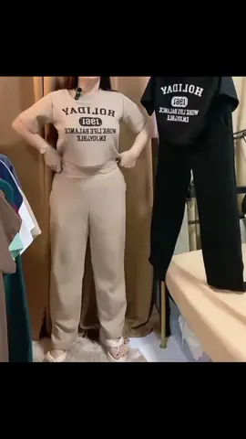 click the yellow basket  #HLDYprintedcroptopwaffle #fyp 