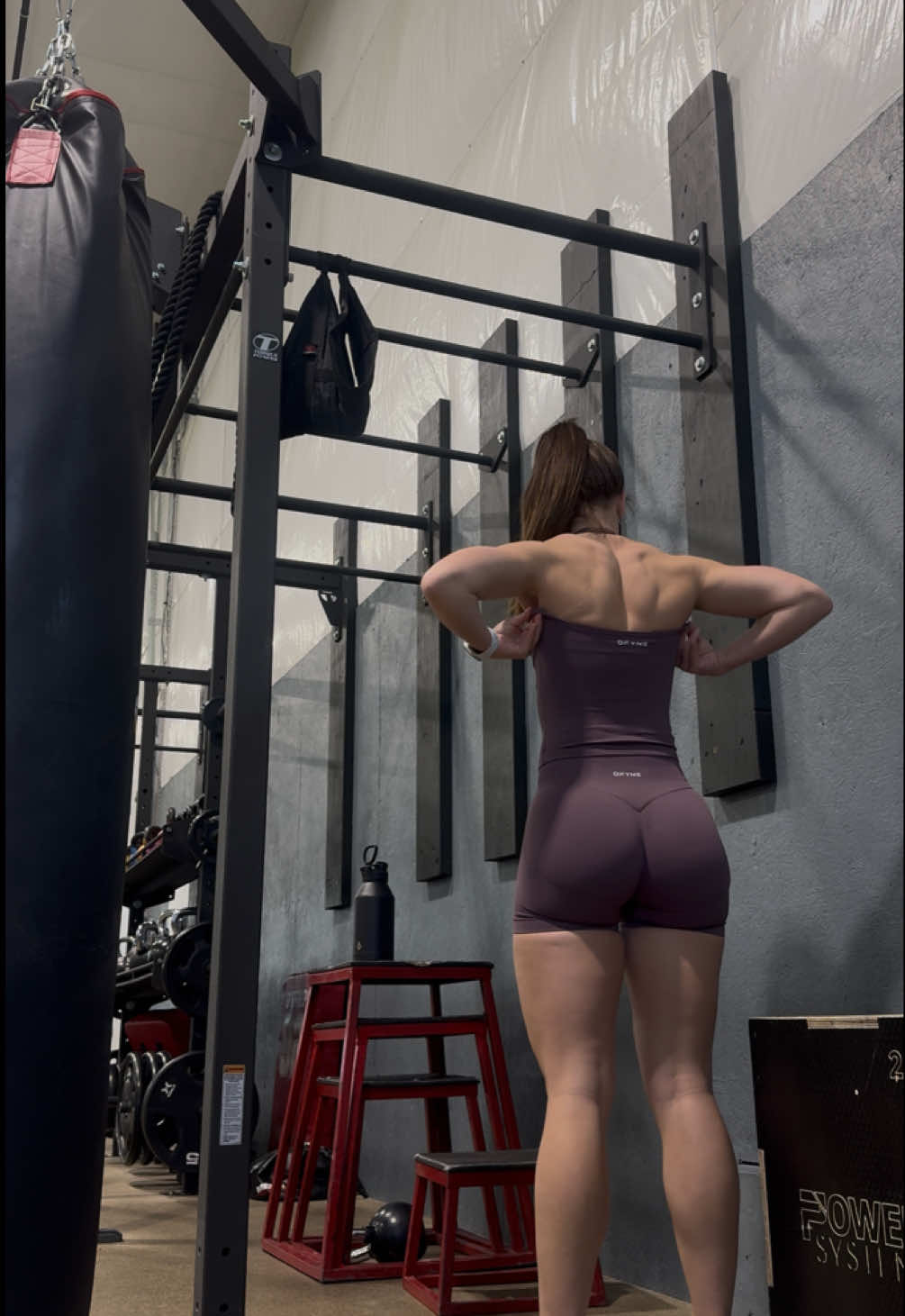 Pull ups slowly getting easier and smoother ✨😅 Goal is to get to 10 in a row! @DFYNE code 'MARLEY' 💜