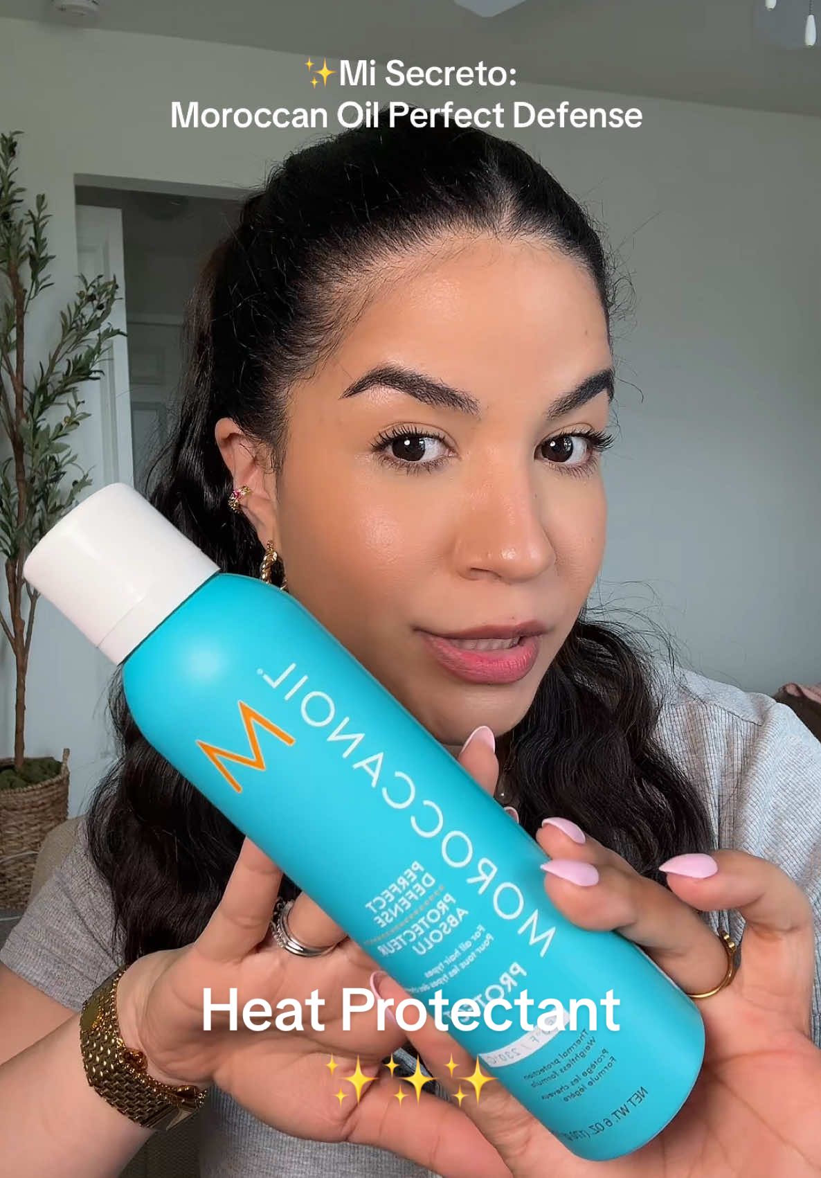 🔥 Protege tu cabello antes de usar calor y mantenlo sano, brillante y hermoso 💖 @Moroccanoil #moroccanoil #ProtegeTuCabello #HairCareRoutine #HeatProtectant #haircare #CabelloSano  #BeautyTips #BrilloTotal  #MustHave #HairTok #GlowUp