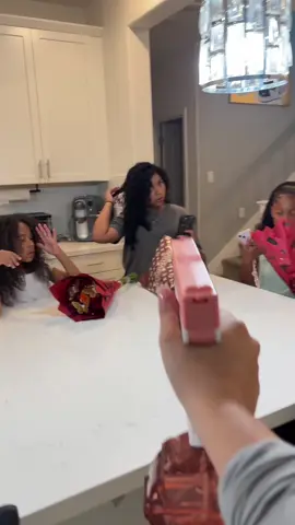 They were so happy about their dad getting them roses 💗 #fyp #spanish #girls #mexican #mixedkids