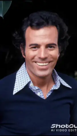 Julio Iglesias - Momentos   #julioiglesias #momentos #españa #clasicos #musicaparaestados #amor #amor❤️ #exitos #musicalatina  #balada  #baladasromanticas #musicaromantica #romanticas #recuerdos #canciones #cancionestendencia #cancionesparadedicar #musica #musicaparadedicar #musicadelrecuerdo #recuerdo #recuerdosdesbloqueados  #fyp #fypシ゚ #clasicosporsiempre #recuerdosinolvidables 