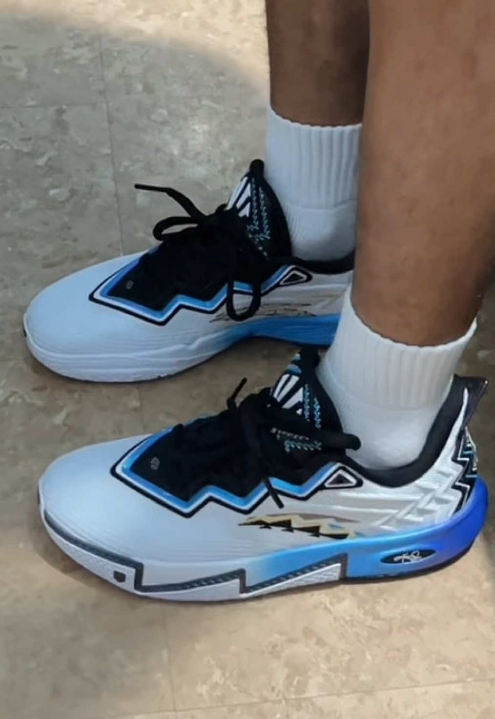 KAI 2 Dallas 🔥#kai #anta #antakai2 #antakai2artistoncourt #unboxingshoes #unboxing #fyp #fypage 