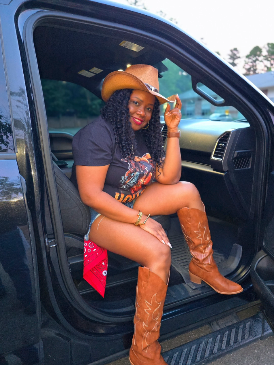 #CapCut @Yolanda Joyner Just us enjoying our get-a-away. #couple #marriedlife #stilldating #country #fyp 
