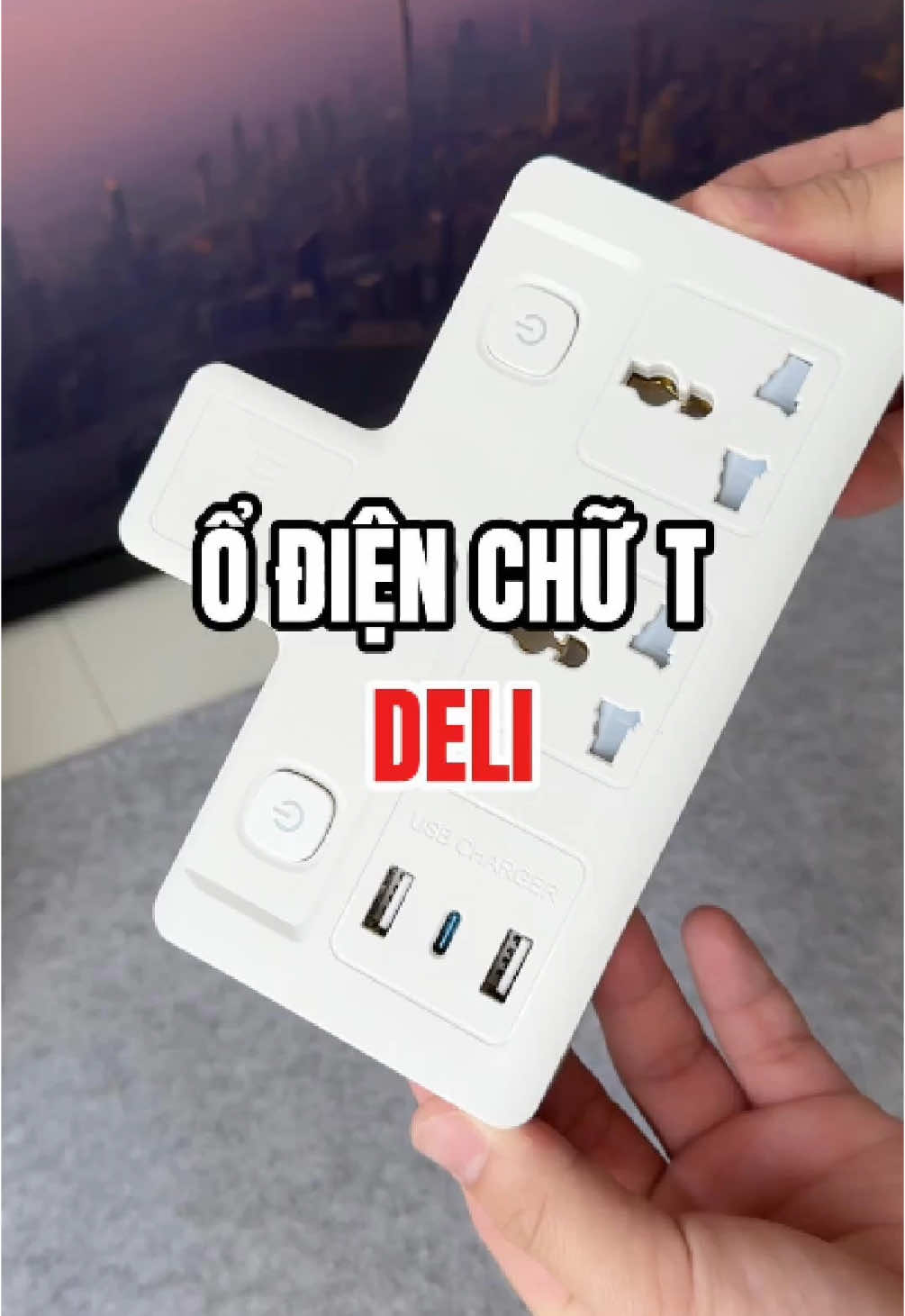 Ổ cắm chữ T Deli này đúng là cứu cánh cho góc bếp nhà mình luôn, vừa sạc nhanh được điện thoại vừa cắm thêm được bao nhiêu thiết bị mà vẫn gọn gàng, tiện lắm luôn mọi người ơi! #ocamdien #ocamdienDeli #ocamdienchuT #Deli #namoinam 