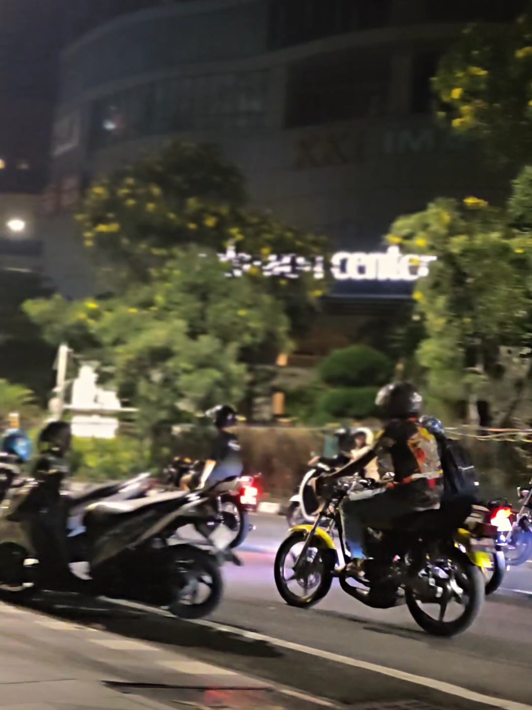 wong wong ki kerjone opo jane😂😂 #rxking #spekblayer #yrki  #surabaya24jam #surabaya24jam  #surabayaraceway #fyp #xybca #CapCut 