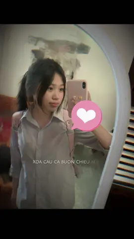 Nguyễn Hương Giang(2010-9A)với vẻ ngoài xinh gái,thân thiện,hoà đồng.Cô còn còn là cô gái khiến cho bao anh phải đổ gục ( CHÚC ĐỖ NV1)