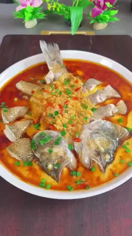 Sore-sore enaknya masak ini Ikan kakap putih disiram dengan air mendidih sebentar, setelah matang langsung jadi hidangan andalan yang wajib dipesan di setiap meja restoran mewah. Berikut ini cara membuat Telur Kukus Ikan Kakap Bawang Putih akan Resep Masakan bagikan kepada kalian. #ikankakap #ikankakapbawangputih #terlurkukusikankakap #ikankakapkukus