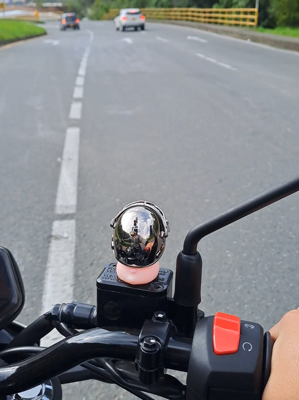 #moto #mujerbiker #biker #yosolo #carretera #mecanica #motor #mia #fyp 