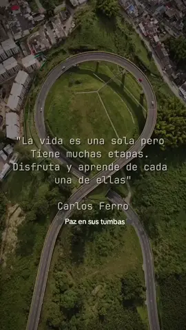 ESTA ESTRUCTURA LLEGANDO A CALARCA DESPUÉS DE UN DESCOMUNAL DESCENSO SE HA CONVERTIDO EN UN TOBOGÁN DE TRAGEDIAS.  PAZ EN LAS TUMBAS DE LOS QUINDIANOS UNIVERSITARIOS FALLECIDOS EL DÍA DE HOY, Y MIS 2 COLEGAS DOCENTES. 