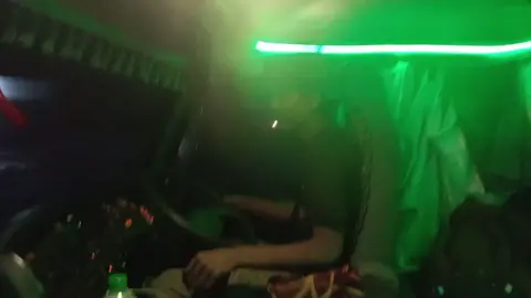 တောင်းပန်ပါတယ်အမေ..#မဟာမြိုင်ကားဆရာကြီးမျာဘေးကင်းကျပါစေ #fyppppppppppppppppppppppp #moneyis 