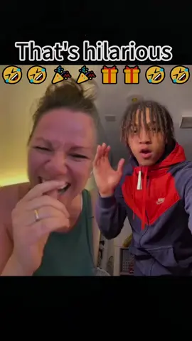 That’s so funny lol l can’t control my laughter😂😂 #duet #duetwithme #funnyvideos #funny #trending #virall #funnyprank