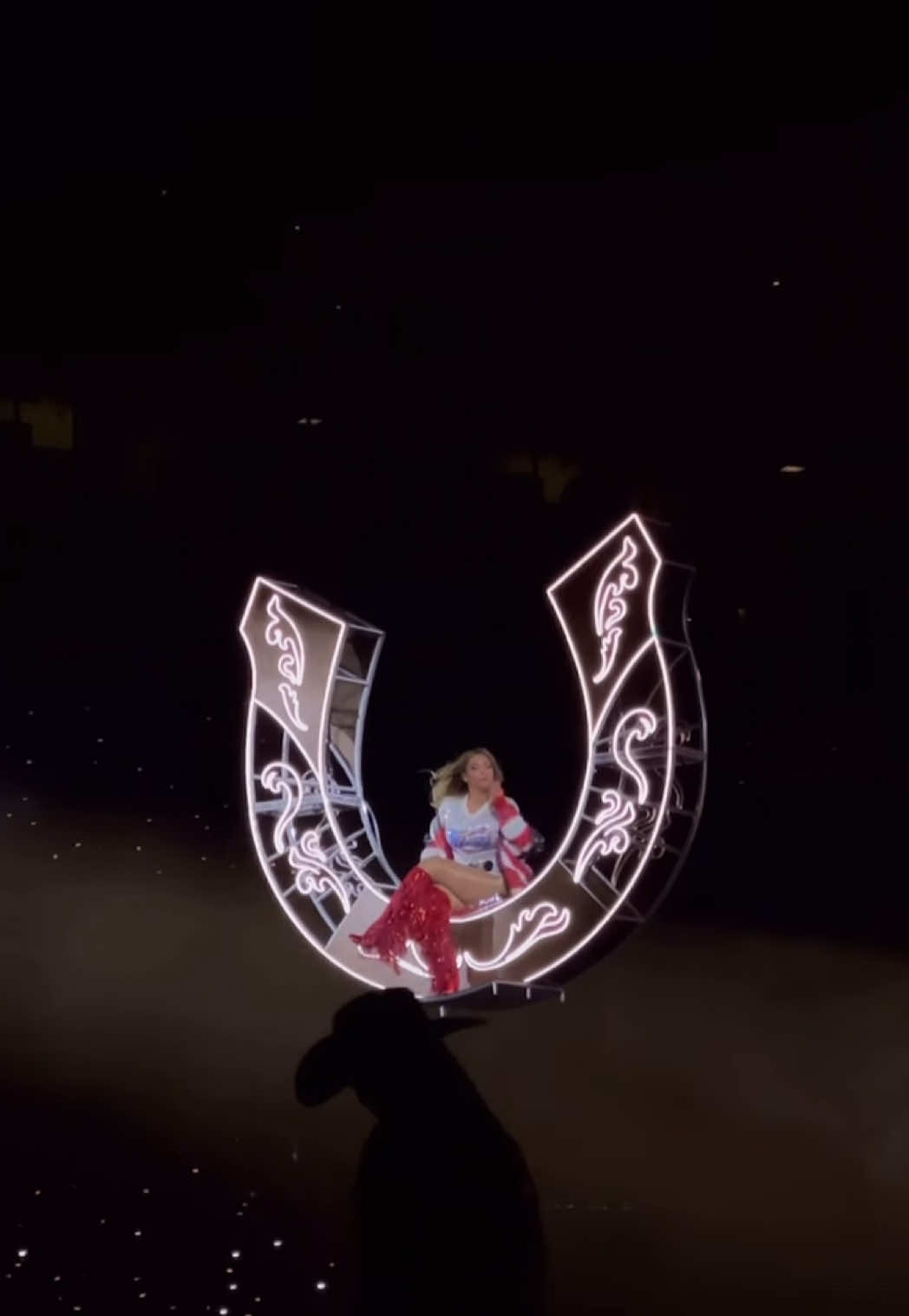 New York night 2! 📌 #BeyoncéDoingTingz #cowboycartertour #beytook #cowboycarter #ACTII #NYC #cowboycarter 