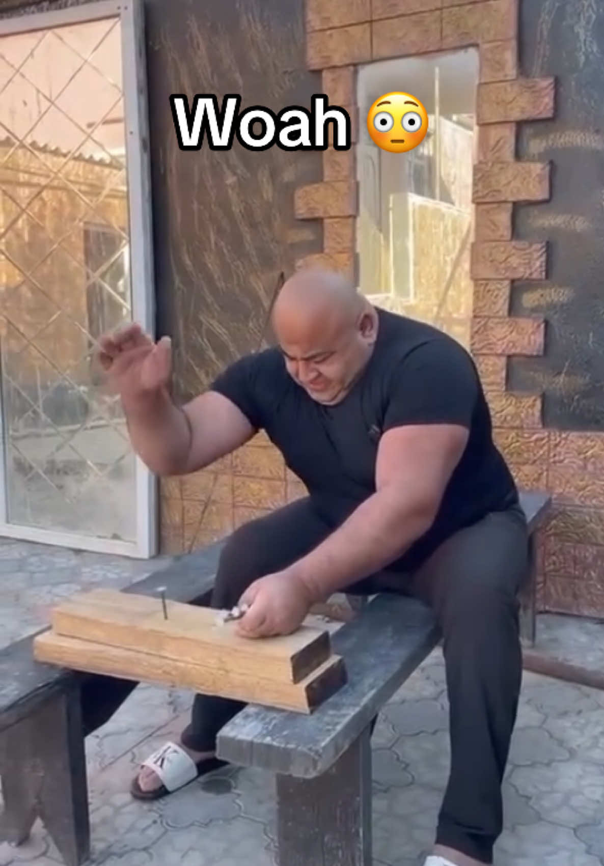 Hands of steel 🤯 #amazing #strong #LifeHack #shoutoutot (via elmin_mehdiyev_796/IG)