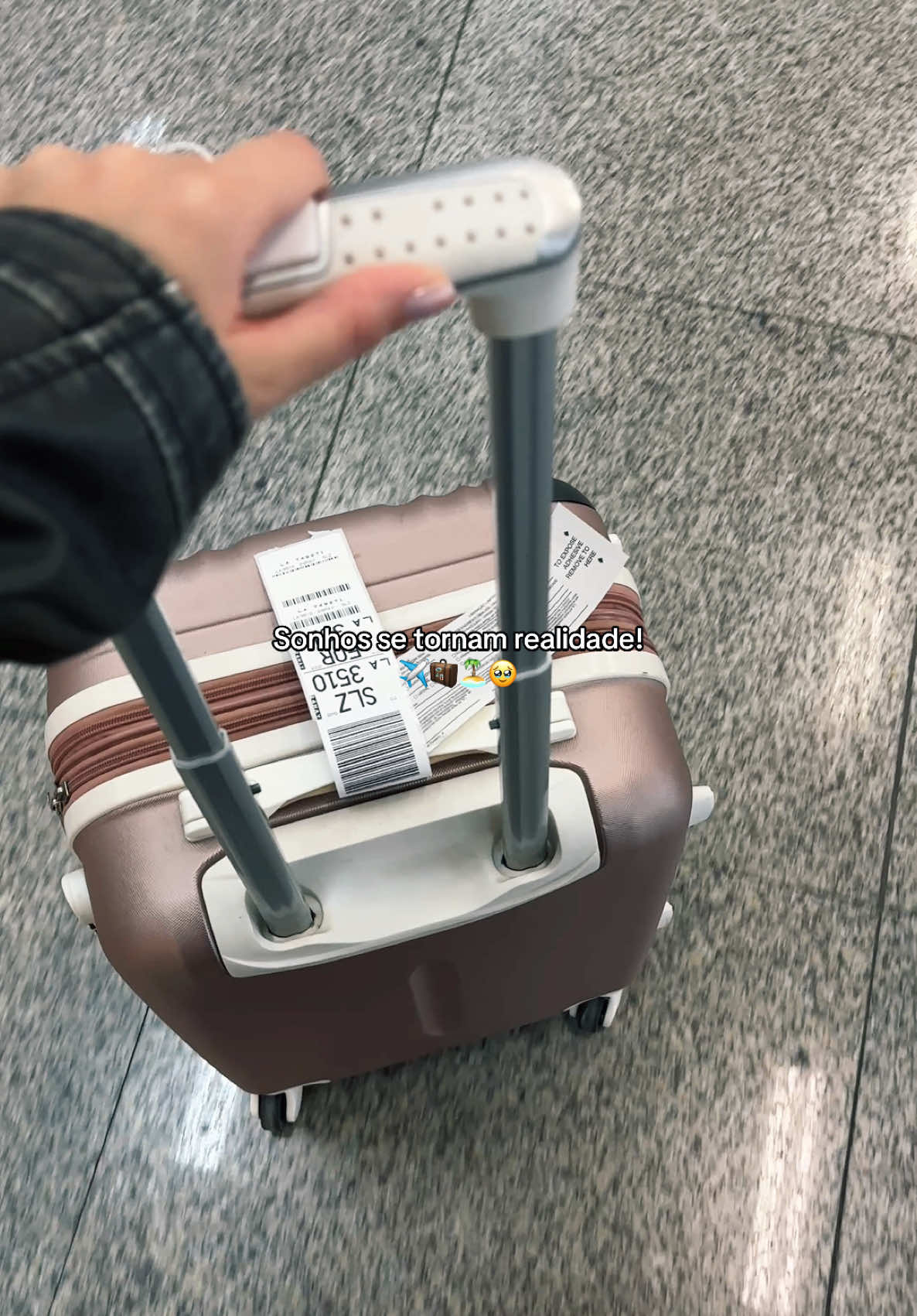 Nunca deixem de sonhar! 😍 #airport #viajar #viajando #airportlife 