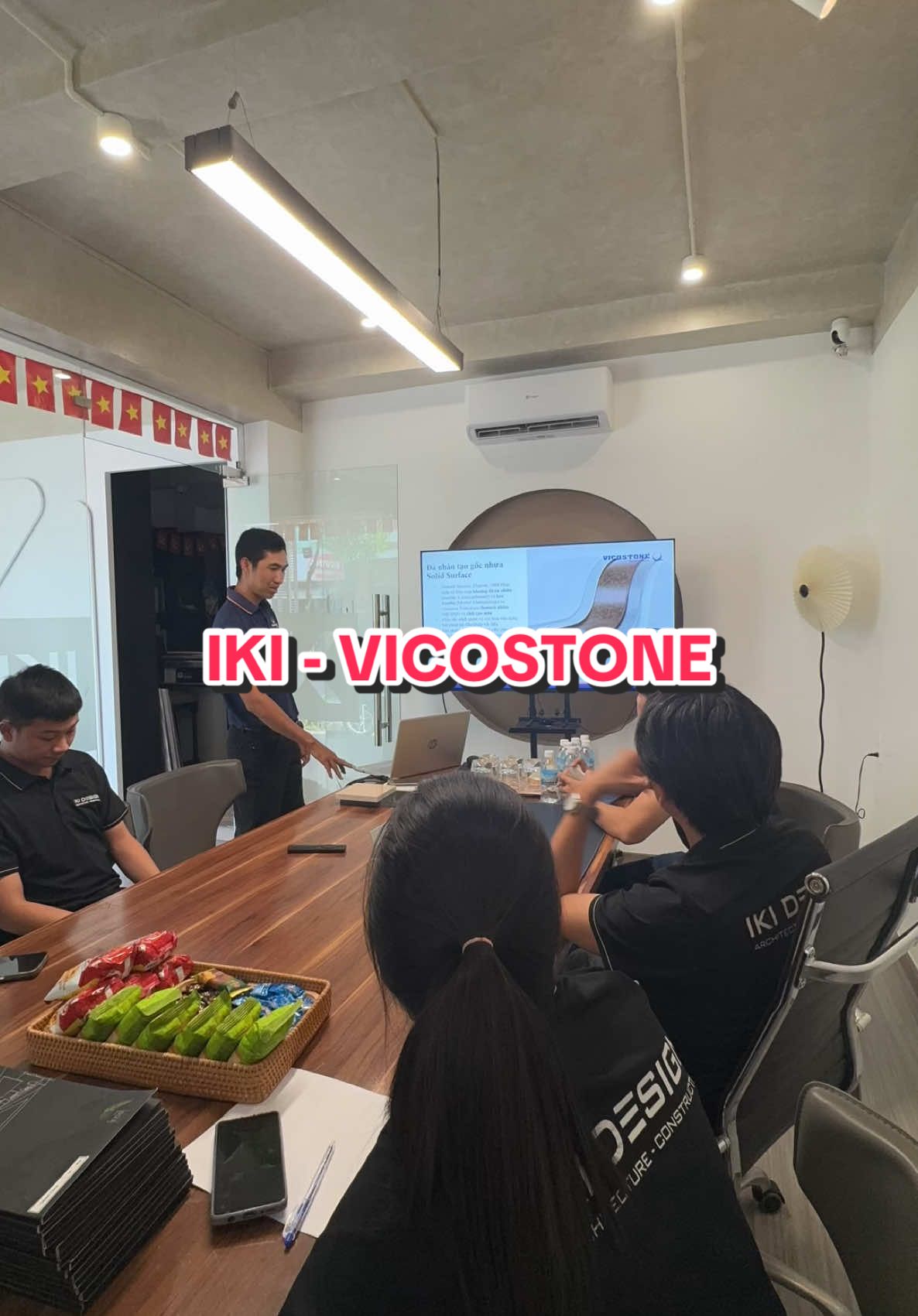 Workshop với bên đá Vicostone. Ngoài update về kỹ năng thiết kế thì cập nhật các kiến thức về vật liệu cũng giúp rất nhiều cho công việc vẽ dạo kiếm tiền:)) #interior #hungve3d #vicostone 