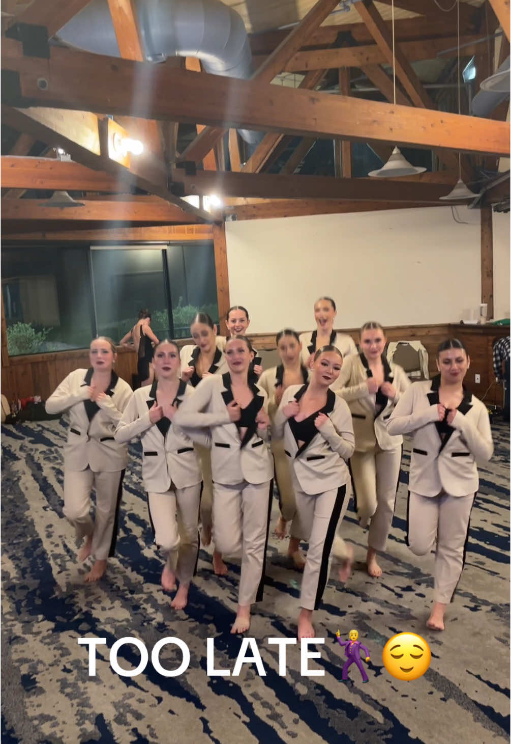 EATING ON DAY 3 HERE IN BLUE MOUNTAIN!😤❤️‍🔥🙅‍♀️🕺😎😌😛👀 #fame #fyp #dancecomp #eating #bluemountain #kickitup #citydancearts #titanium #nick #thejam #slay #dance 