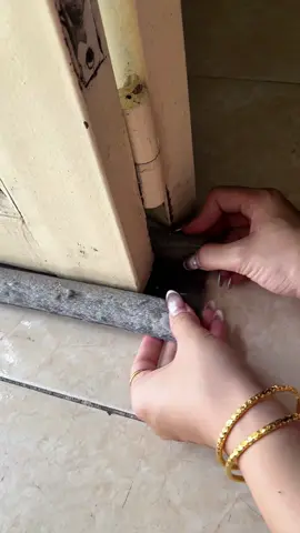 Miếng dán chắn khe cửa 