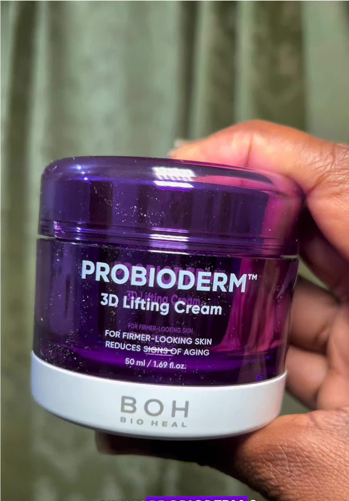 Ya no tienes que usar BOTOX 😍 solo aplica en las noches the probioderm 3D lifting cream y listo ✨ @BIOHEAL BOH  La puede conseguir en Amazon con un 45 % de descuento.  #boh #purplebotox #nightcream #wrinklecream #amazon #antiaging #skincare #skincareroutine 