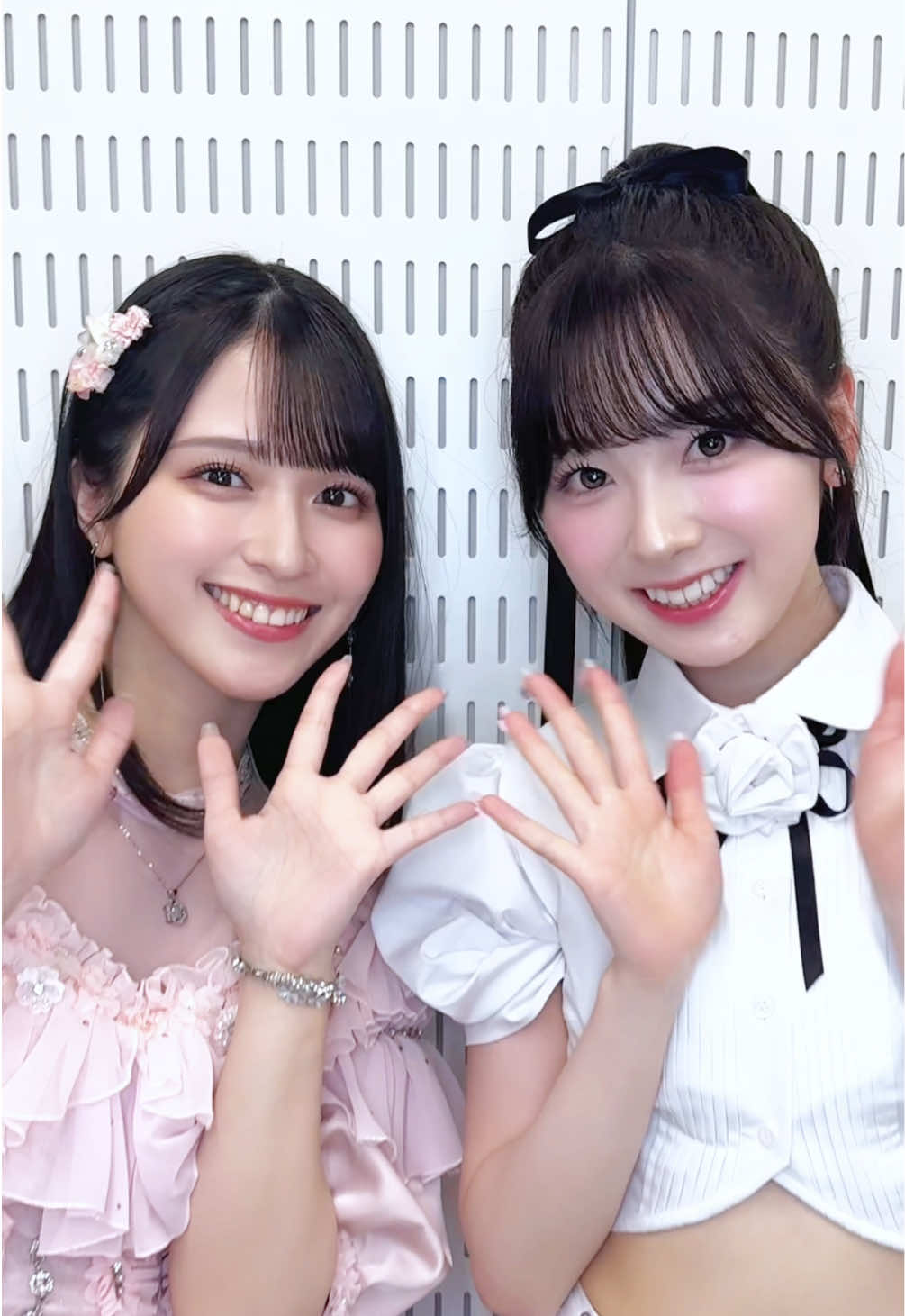 #NiziU の #MIIHI さんと  「#とくべチュして 」を 撮影させていただきました🎀゛ ありがとうございました🐰💕 @NiziU さん #ニジュー  #イコールラブ #イコラブ #佐々木舞香