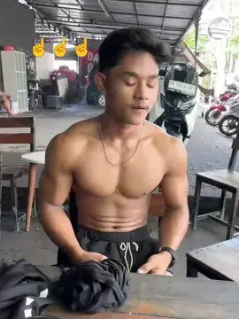bwhwahaha #motivation #pemula #Lifestyle #gymmotivation #konsistenworkout #GymTok #gymrat #gym #gymasthetics #fyp #workout 