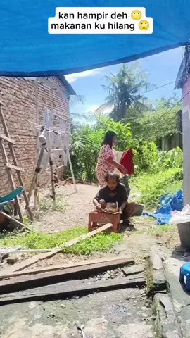 Hampir deh🙄  #fyp   #viral   #videolucu   #videoviral   #katakatalucu   #komedi 