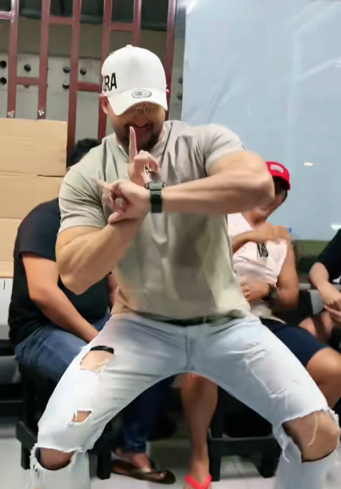 DANCE INFRANT OF BROTHERS 😎 TRENDING FUNNY REACTION BY KANE ROGAL 🇺🇸 #onthisday #fypシ #kanerogal #kiligpamore #duetwithme #trendingnow #trending #vloggerlifestyle #kingofchestbang #danceawesome #dancechallege #rogalbrothers #kanerogalreels #tiktokpinoy #trendingdance #fyp 