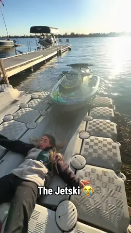 Like she’s in a movie 😦 @Barstool Outdoors (via:@🌺Laura Gaebel🌺) 