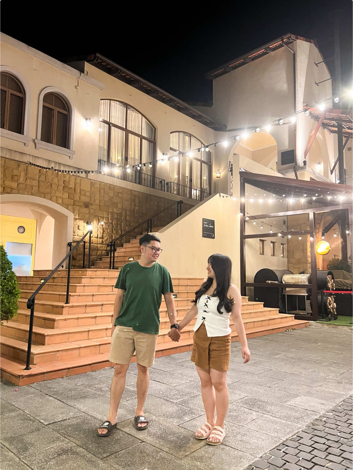 Behind the scene video transisi 🤣😂 #thailand #khaoyai #toscanavalley #toscanavalleykhaoyai #wisatathailand #khaoyaitrip #coupletransition #transitionchallenge #videotransition #transitiontutorial #transition 