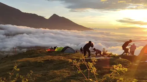 view pergasingan 🤩🤩 #masukberanda #sembalun #pendakigunung #bukitpergangsingan #pendakiindonesia 