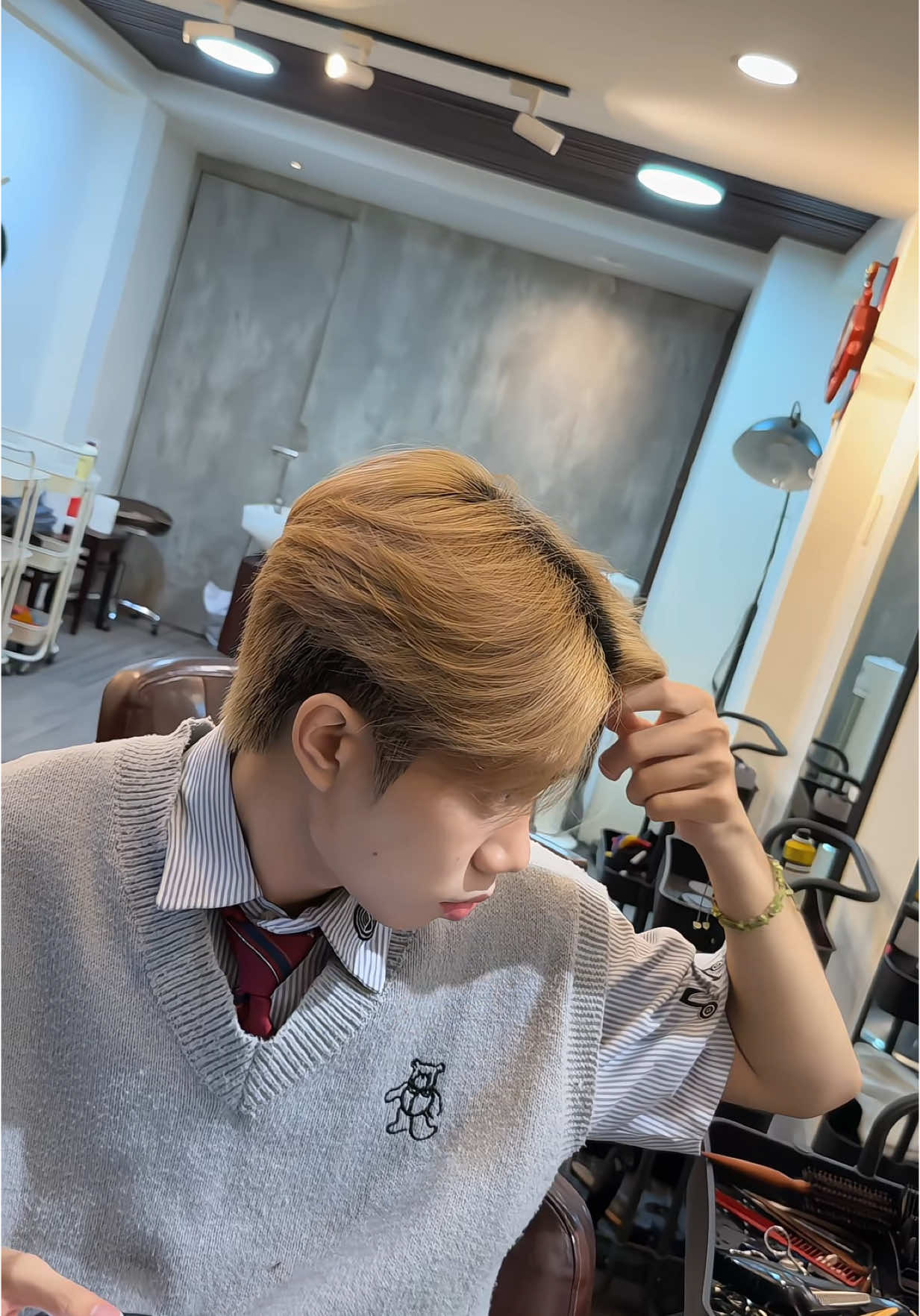 vibe quá là Hàn kuốc luôn #foryou #hairstyle #septemberhairstudio 