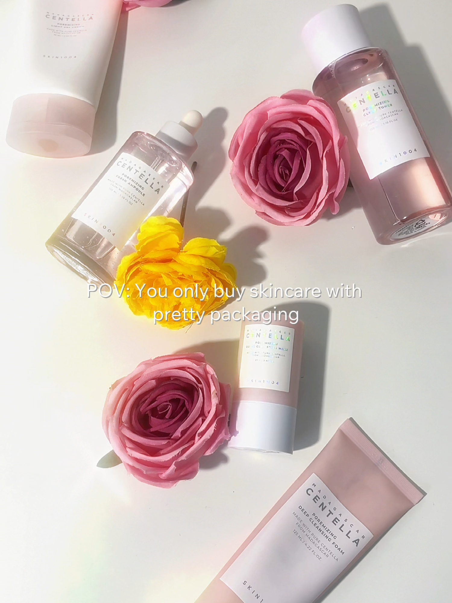Poremizing is the real beauty inside out 💖 Nggak cuma cantik di luar doang, tapi dalemnya penuh manfaat: bantu kecilin pori, kontrol minyak, dan halusin tekstur kulit! 🫧✨ #SKIN1004 #SKIN1004ID #SKIN1004Indonesia #centella #skincare #skintok