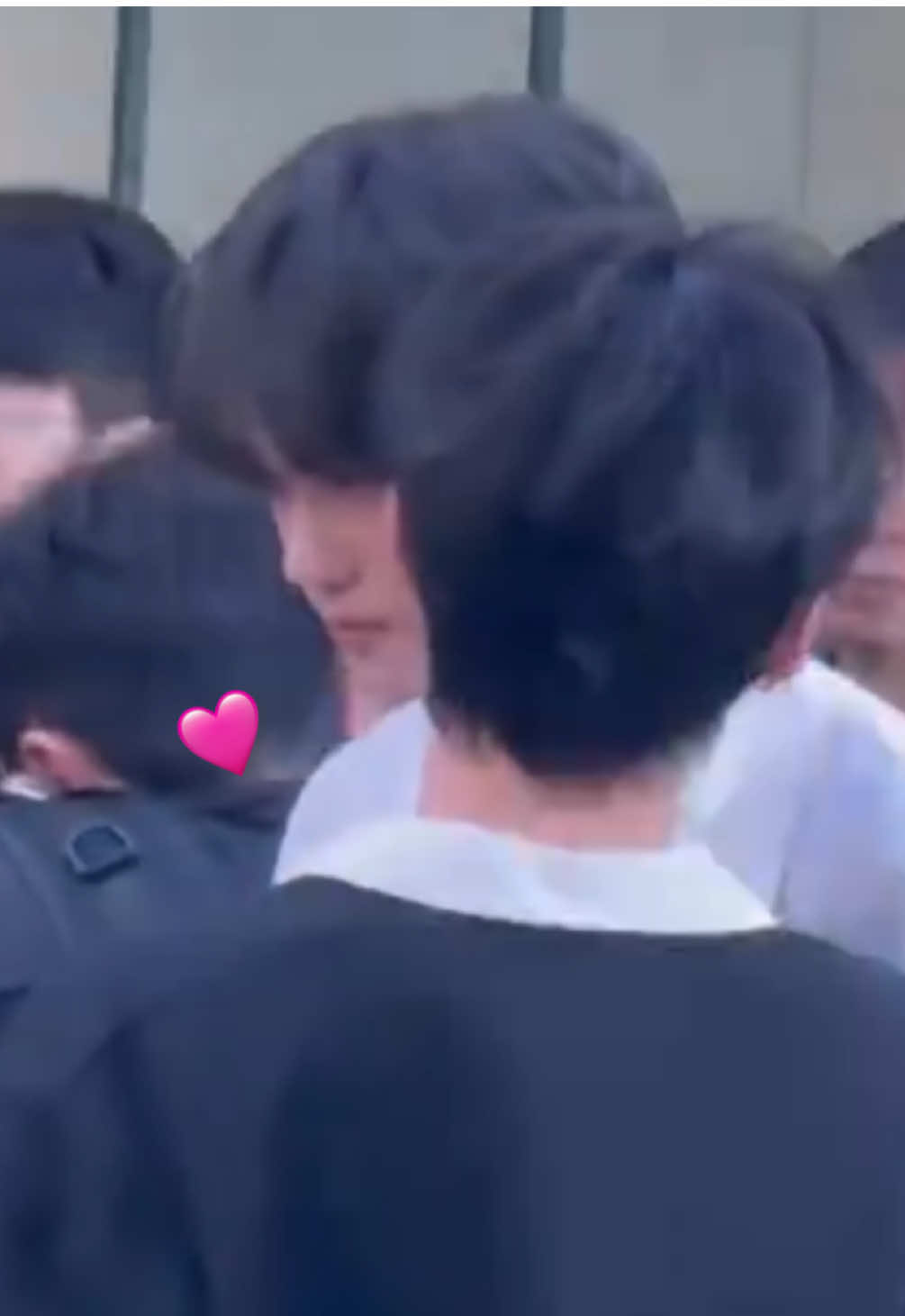 My heart skipped a beat! 😳 🐶🩷🐰 #KIMGYUVIN  #김규빈  #HANYUJIN #한유진  #คิมกยูบิน #ฮันยูจิน #กยูจิน #KONGDDAKZ #GYUJIN #콩딱즈  #ZEROBASEONE #ZB1 #제로베이스원 #FYP #Kpopfyp #viral