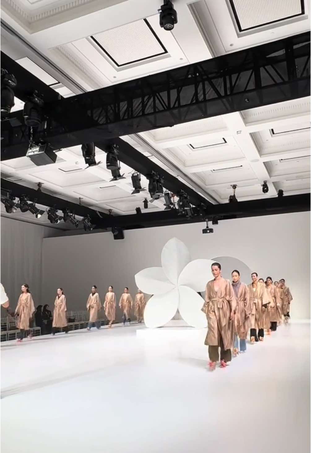 posting one of my drafts— my first time ever designing a fashion show set for @Muda Official’s annual show!  #fashiontiktok #fashionshow #setdesign 